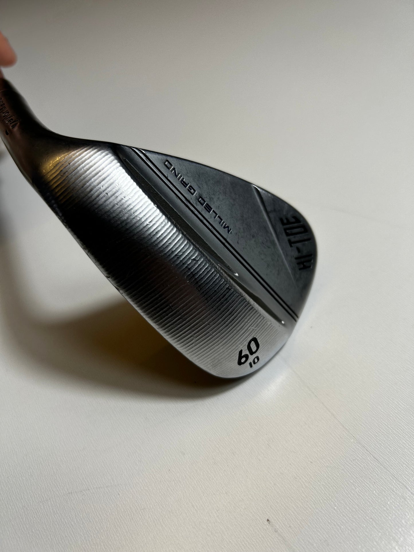 TAYLORMADE MILLED GRIND HI-TOE 60 DEGREE (10 DEGREE OF BOUNCE, RUST FINISH)