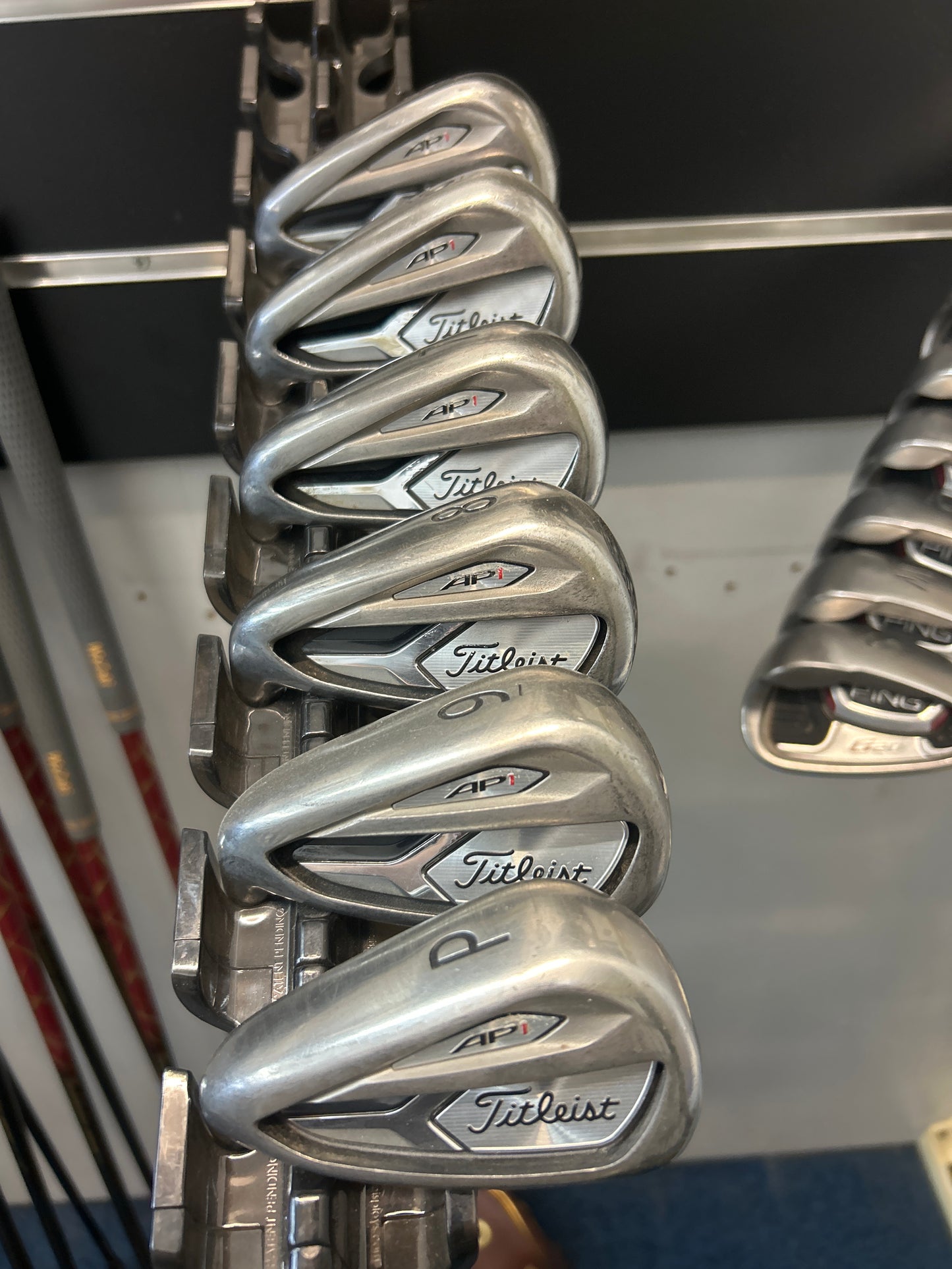 Titleist AP1 (5-PW, Regular Flex)