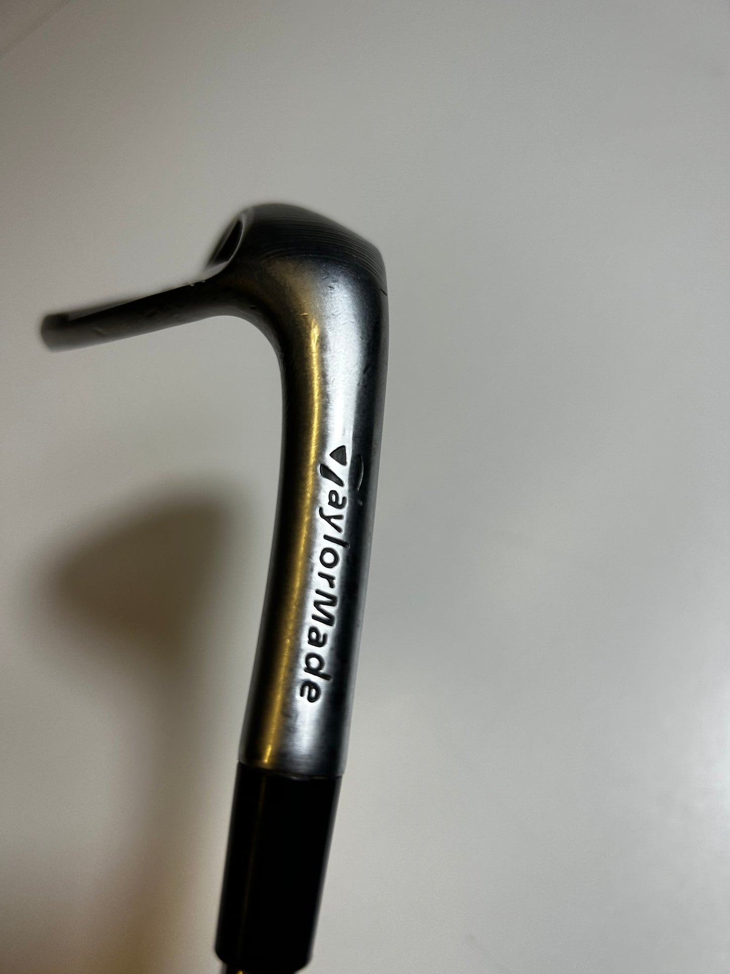 TAYLORMADE MILLED GRIND HI-TOE 60 DEGREE (10 DEGREE OF BOUNCE, RUST FINISH)