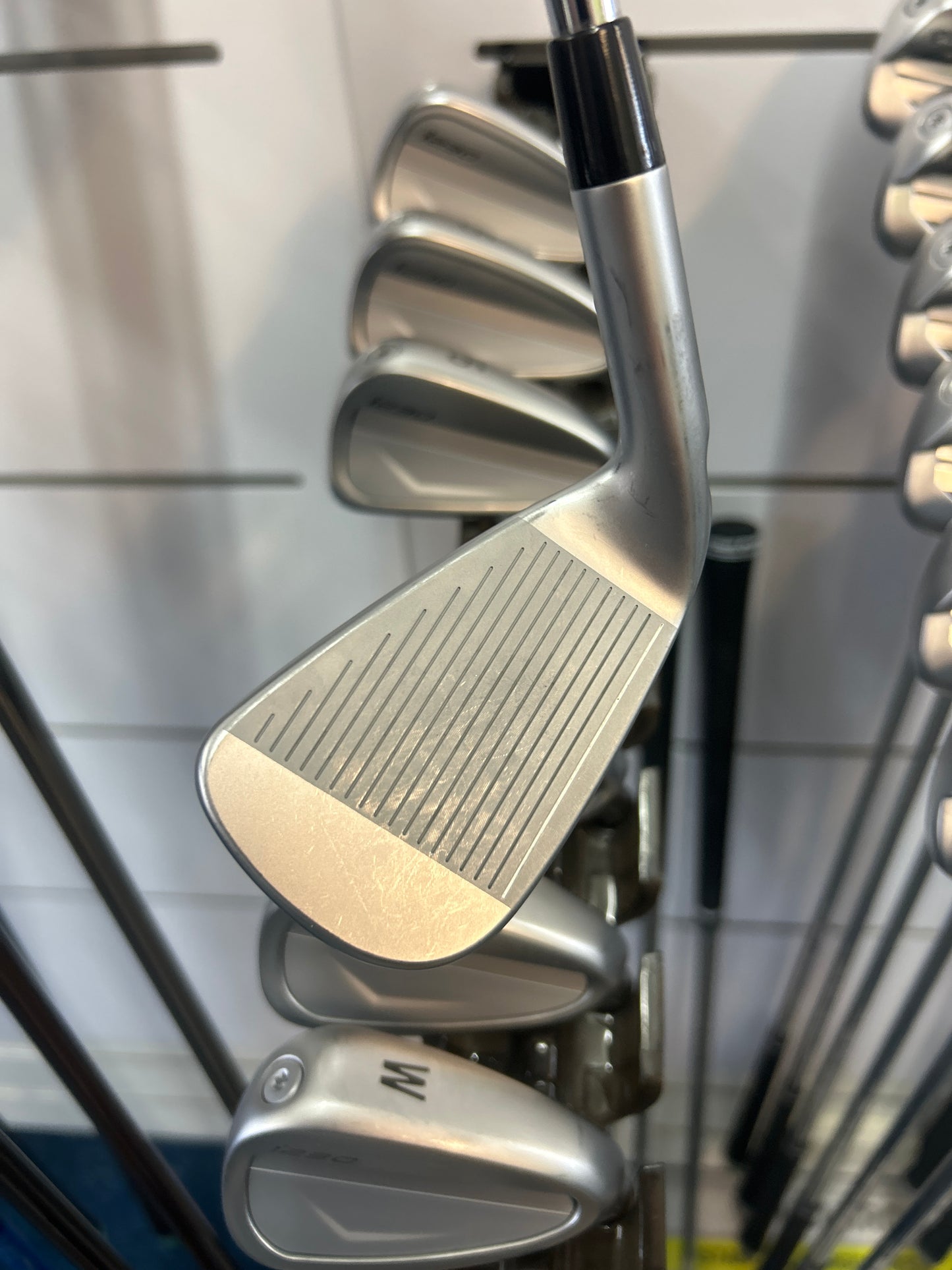 PING i230 (4-PW, Regular Flex)