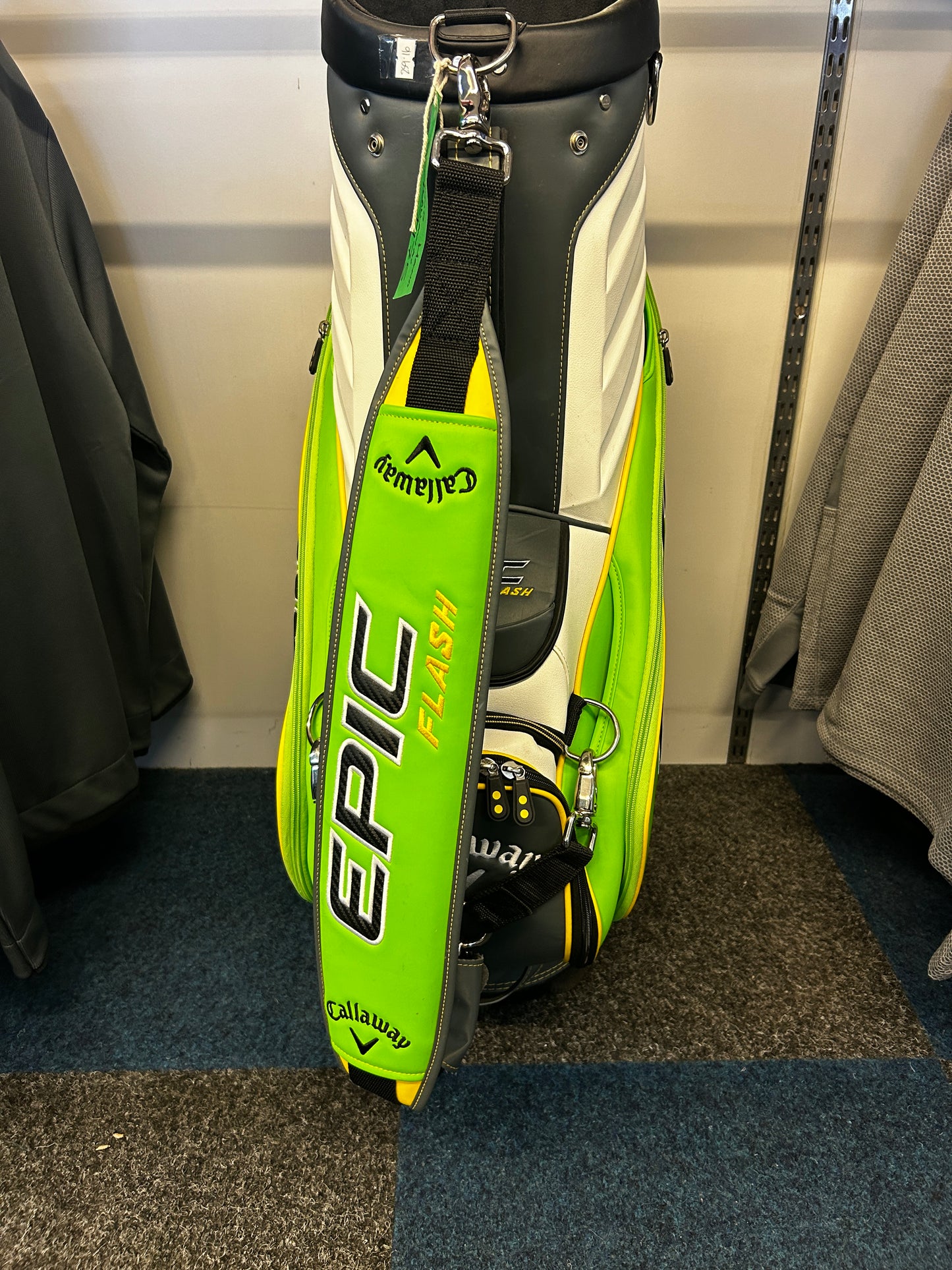 CALLAWAY EPIC FLASH TOUR BAG (GREEN/WHITE)