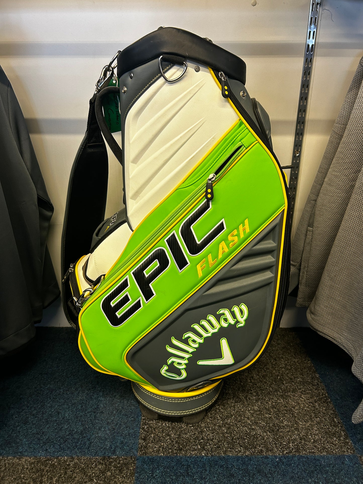 CALLAWAY EPIC FLASH TOUR BAG (GREEN/WHITE)