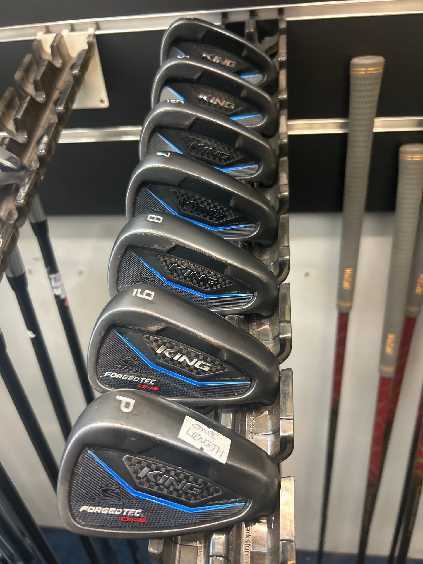 Cobra KING Forged Tec One Length (4-PW Regular FLEX)