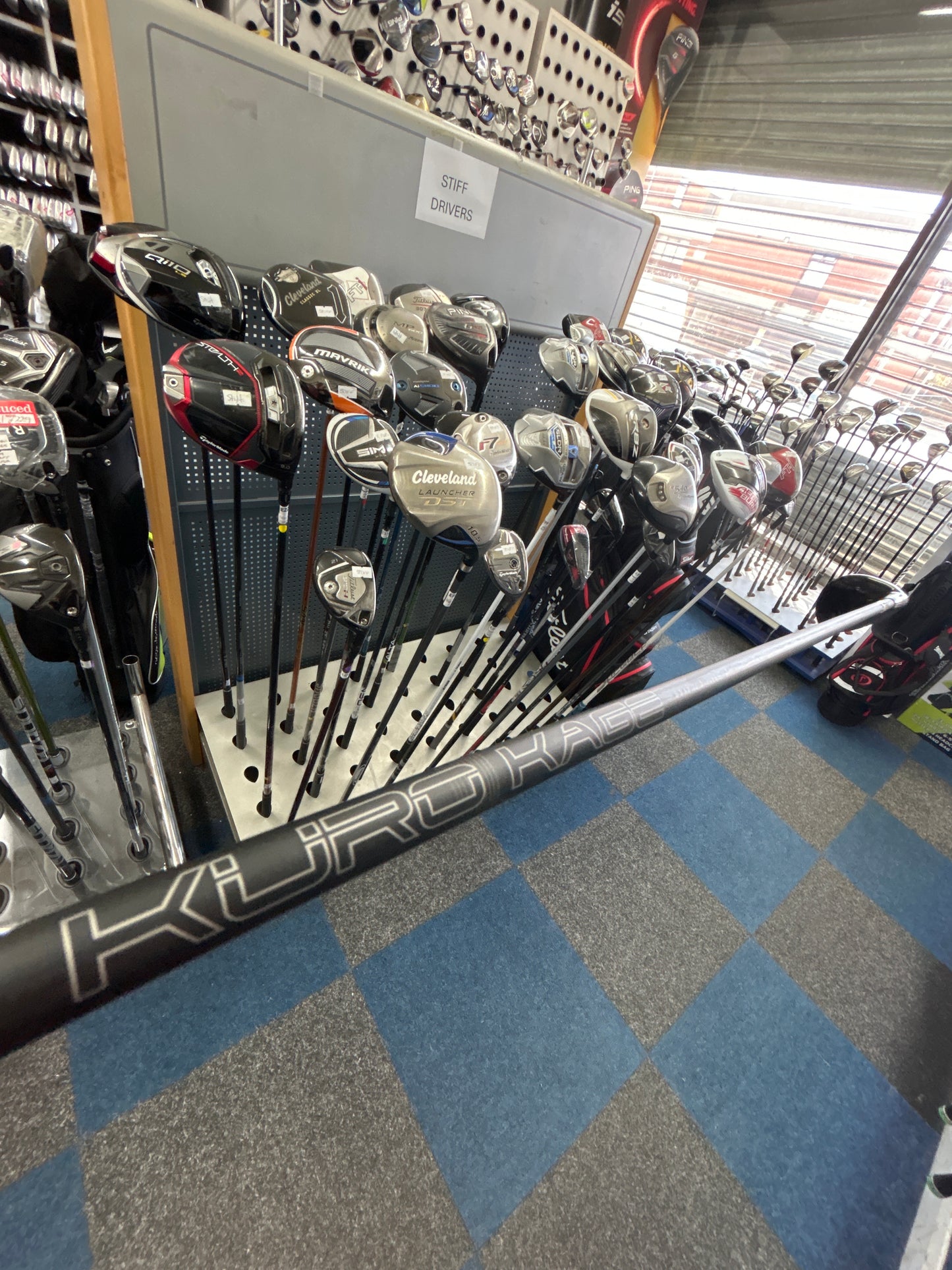 Titleist TSR3 3 HYBIRD (REGULAR FLEX)