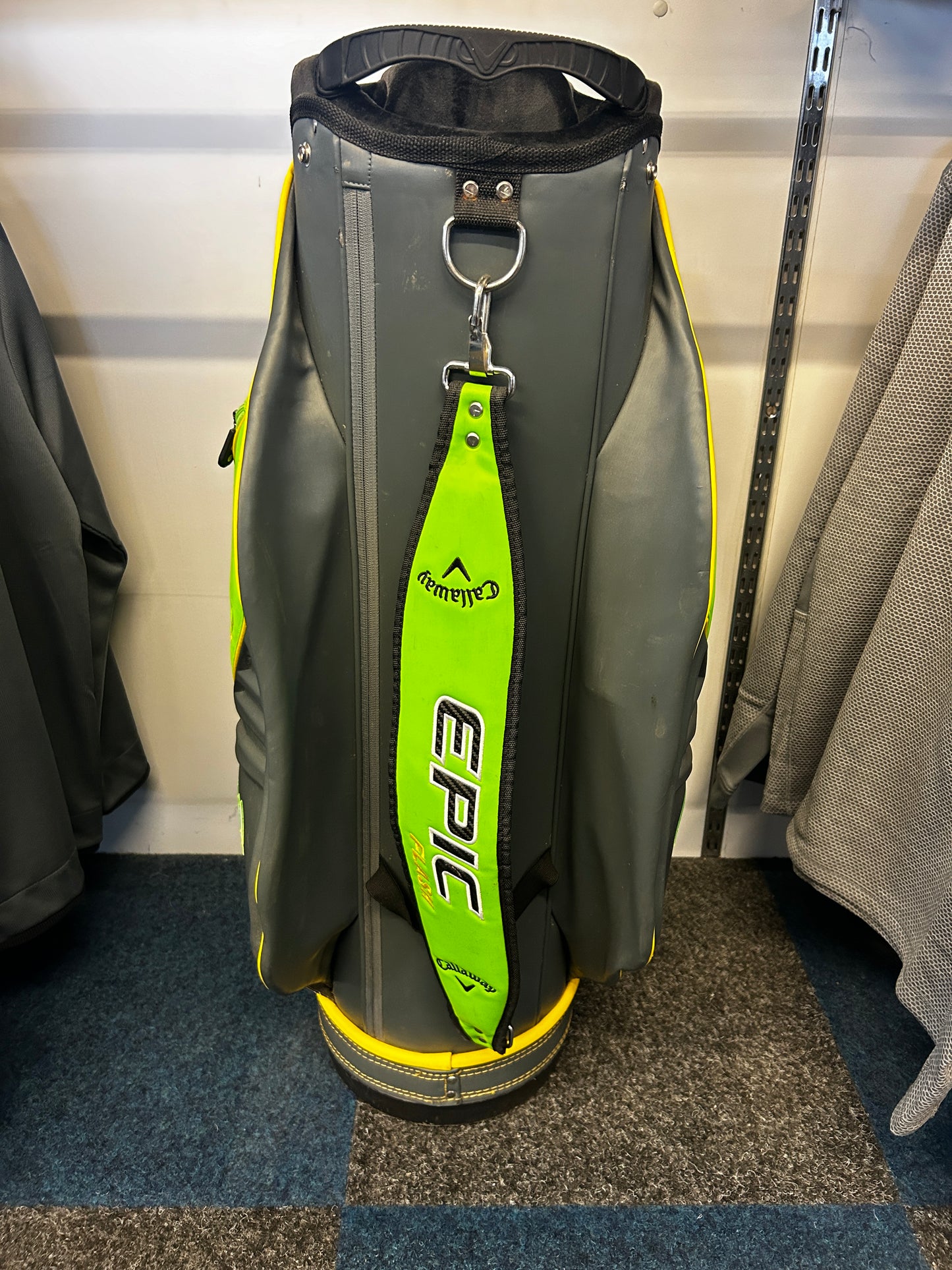 CALLAWAY EPIC FLASH TOUR BAG (GREEN/WHITE)