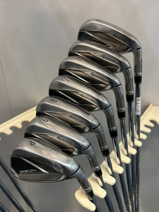 TaylorMade STEALTH (4-PW REGULAR FLEX)