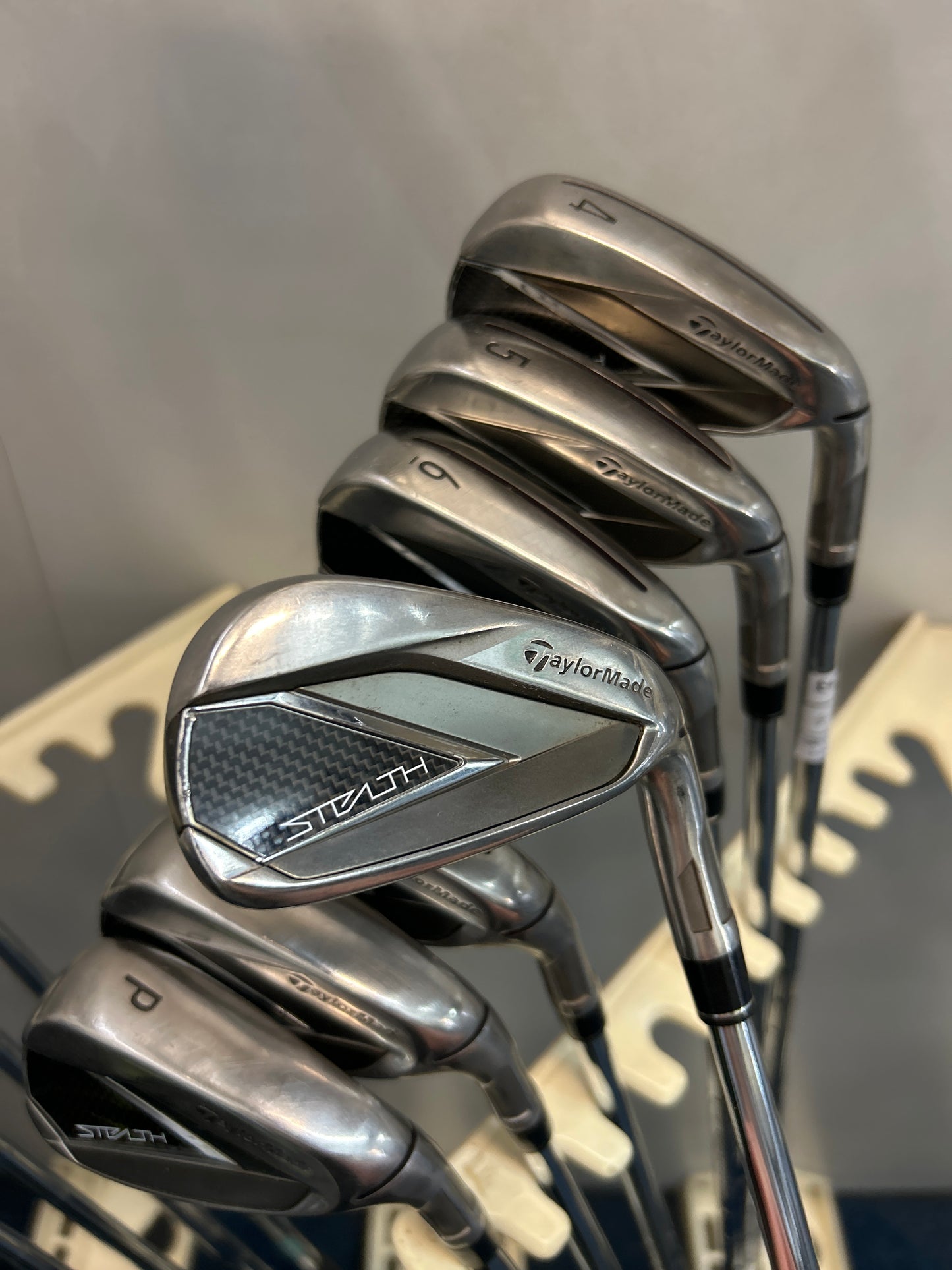 TaylorMade STEALTH (4-PW REGULAR FLEX)