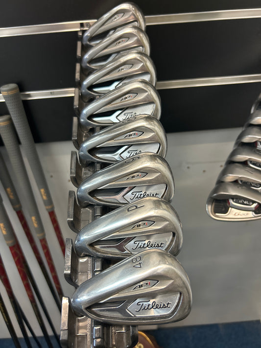 Titleist AP1 (4-GAP, Regular Flex)