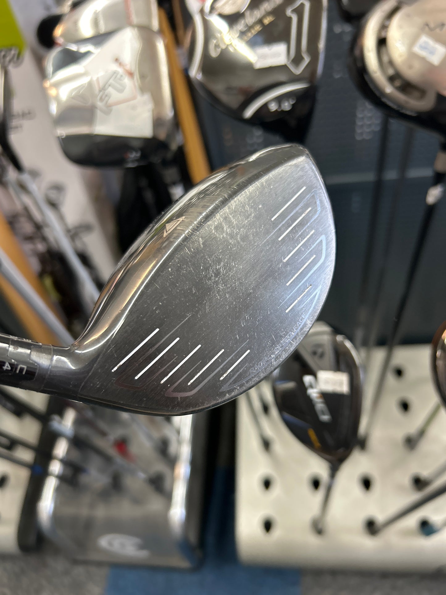 Titleist 917D2 10.5 DEGREE (Regular FLEX) (LH) DENT ON BOTTOM